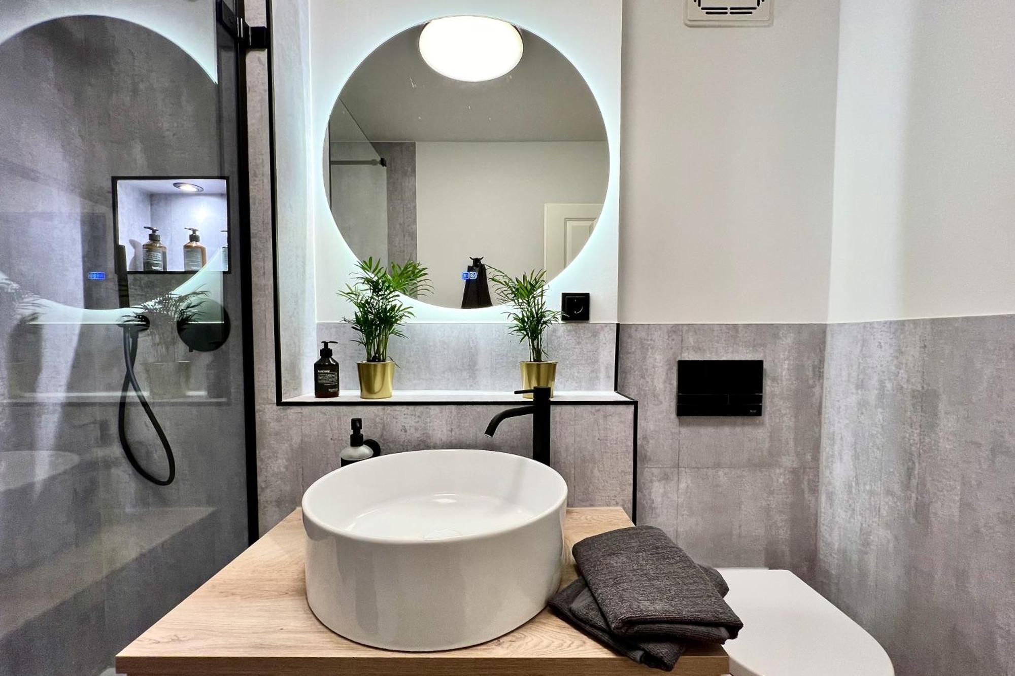 Edler Wohnraum Noble Stadtoase Mit Boxspringbett, Kaffeevollautomat, Lift & Parkplatz شيمنيتز المظهر الخارجي الصورة